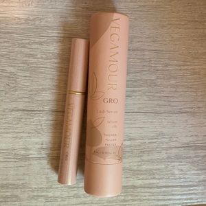 VEGAMOUR GRO lash treatment